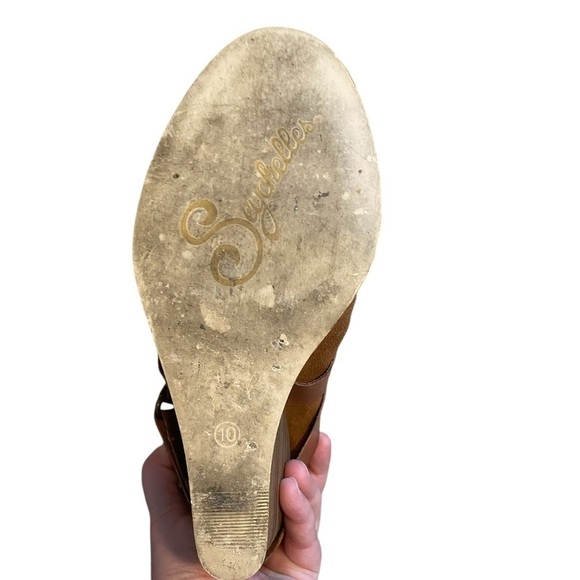 Seychelles Brown Ankle Boots with Suede Finish and Strap Detail Size 10 - Picture 9 of 9